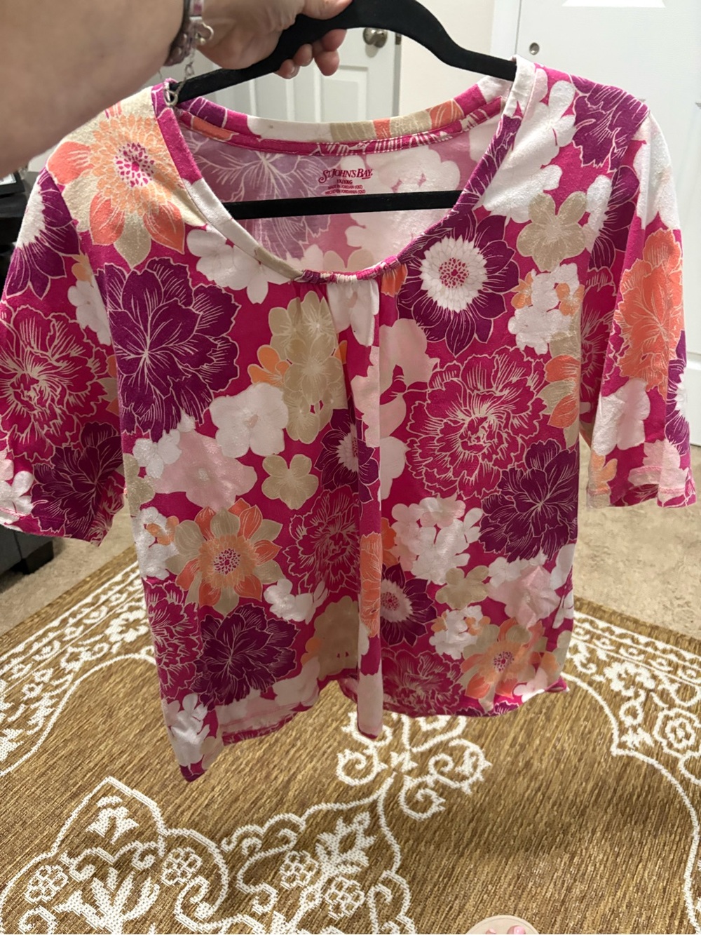 St. John's Bay Womens Plus 1X short sleeve scoop neck top pink white floral